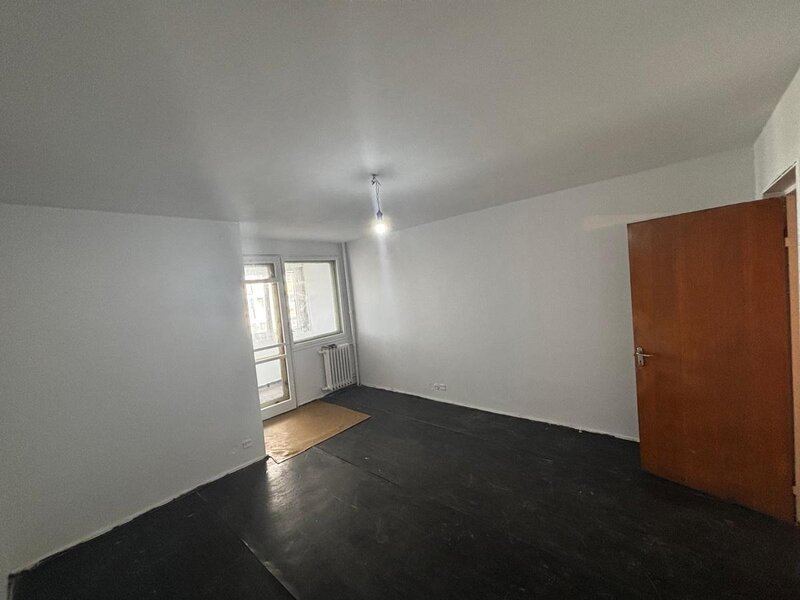 Costin Georgian-metrou Aleea Barajul Bicaz, Garsoniera de vanzare,