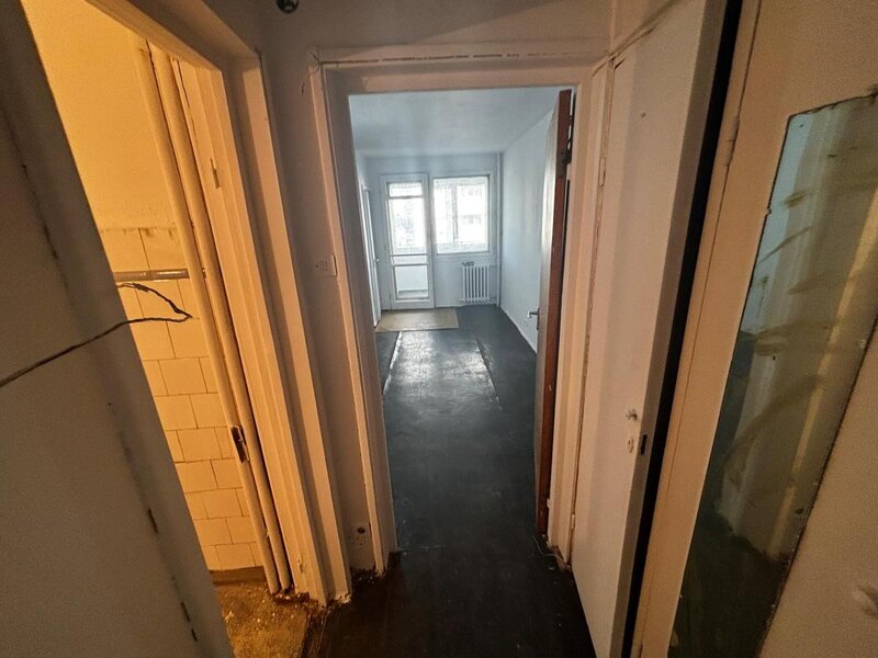 Costin Georgian-metrou Aleea Barajul Bicaz, Garsoniera de vanzare,